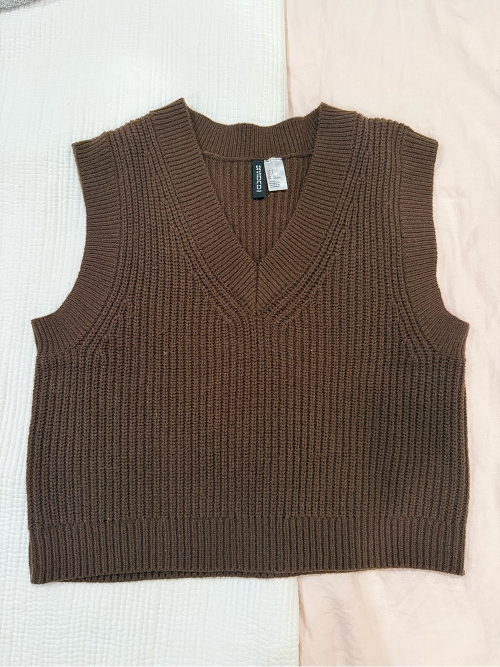 H&M Divided Chocolate Brown Ribbed V-Neck Sweater Vest
